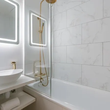 Huswell - Modern With Seaview And Parking