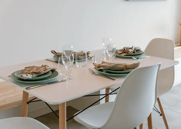 Huswell - Modern With Seaview And Parking