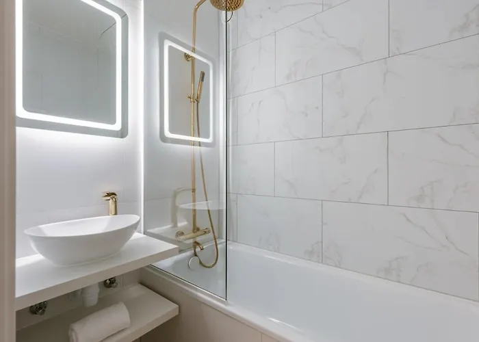 Huswell - Modern With Seaview And Parking