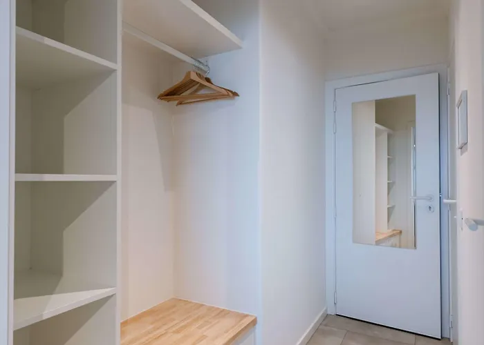 Huswell - Modern With Seaview And Parking דירה